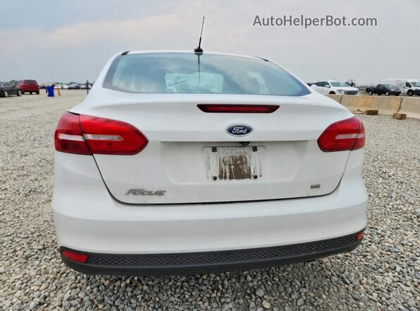 1FADP3F28JL272275 2018 FORD FOCUS White Widok z tyłu