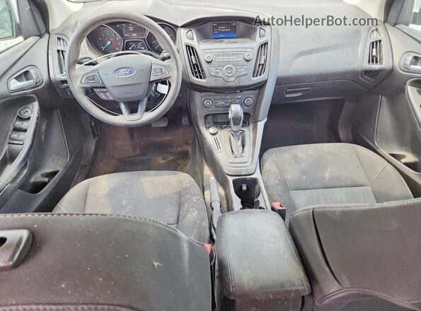 1FADP3F28JL272275 2018 FORD FOCUS White Widok deski rozdzielczej