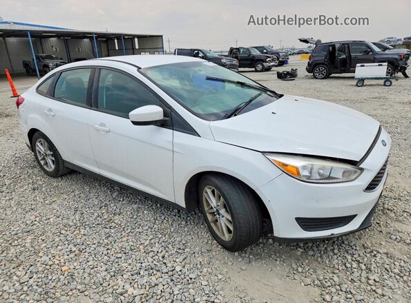 1FADP3F28JL272275 2018 FORD FOCUS White Przód prawy