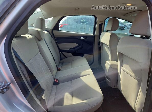1FADP3F28JL290890 2018 FORD FOCUS Silver Rear seats view