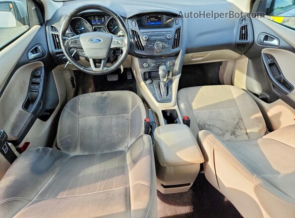 1FADP3F28JL290890 2018 FORD FOCUS Silver Dashboard view