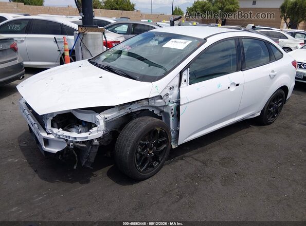1FADP3F29GL351477 2016 FORD FOCUS White Դիմացի տեսք