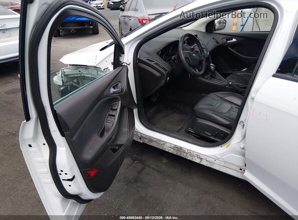 1FADP3F29GL351477 2016 FORD FOCUS White Սալոնի դիմացի տեսք
