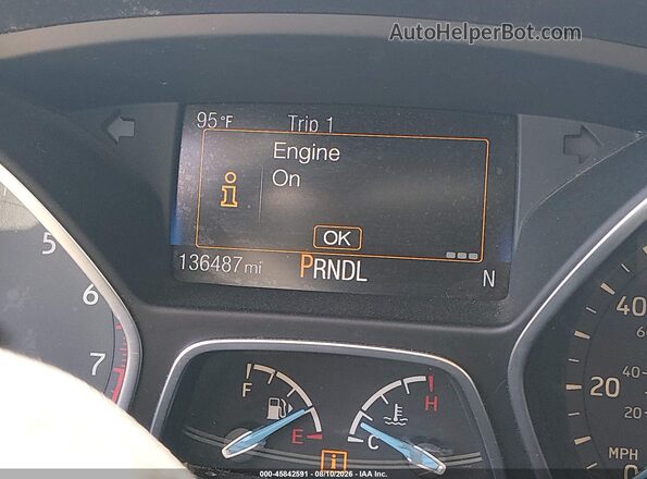 1FADP3F29HL229204 2017 FORD FOCUS Red Widok tylnych siedzeń