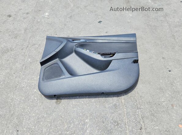 1FADP3F29JL206687 2018 FORD FOCUS Silver Widok komory silnika