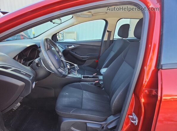 1FADP3F29JL276030 2018 FORD FOCUS Red Front interior view