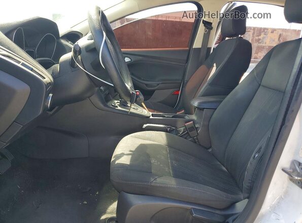 1FADP3F2XGL290186 2016 FORD FOCUS White წინა სალონის ხედი