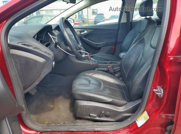 1FADP3F2XGL302403 2016 FORD FOCUS Maroon Front interior view