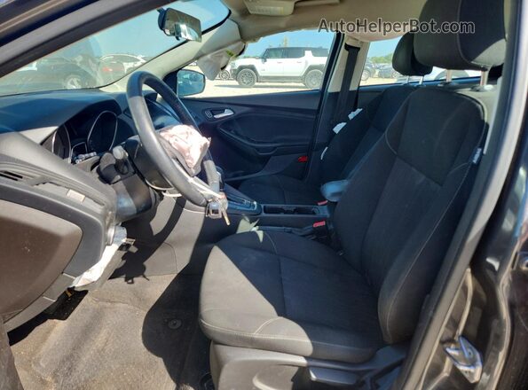 1FADP3F2XJL270401 2018 FORD FOCUS Gray Front interior view