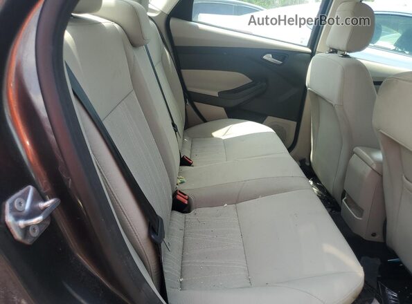 1FADP3F2XJL326269 2018 FORD FOCUS Gray Widok tylnych siedzeń