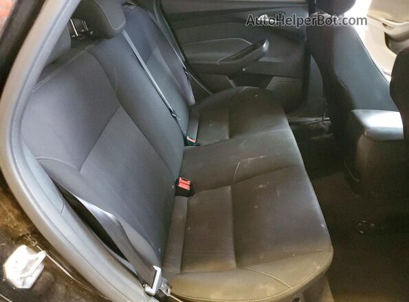 1FADP3FE1JL282513 2018 FORD FOCUS Черный Вид задних сидений