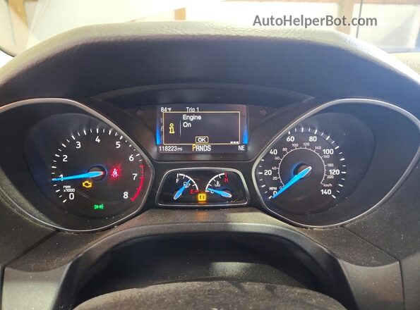 1FADP3FE1JL320208 2018 FORD FOCUS Silver Instrument cluster view