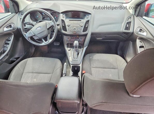 1FADP3FE2HL289531 2017 FORD FOCUS Red Вид панелі приладів
