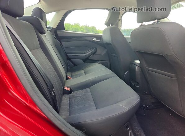 1FADP3FE2HL289531 2017 FORD FOCUS Red Вид задніх сидінь