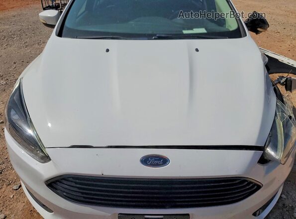 1FADP3FE2JL202779 2018 FORD FOCUS Белый Вид задней части салона