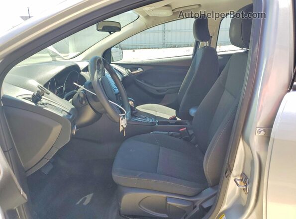 1FADP3FE2JL313543 2018 FORD FOCUS Silver წინა სალონის ხედი