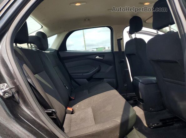 1FADP3FE3JL307881 2018 FORD FOCUS Gray Вид задніх сидінь