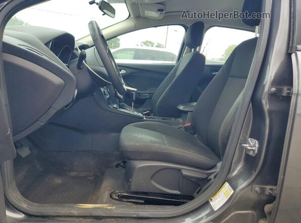 1FADP3FE3JL307881 2018 FORD FOCUS Gray Вид салону спереду