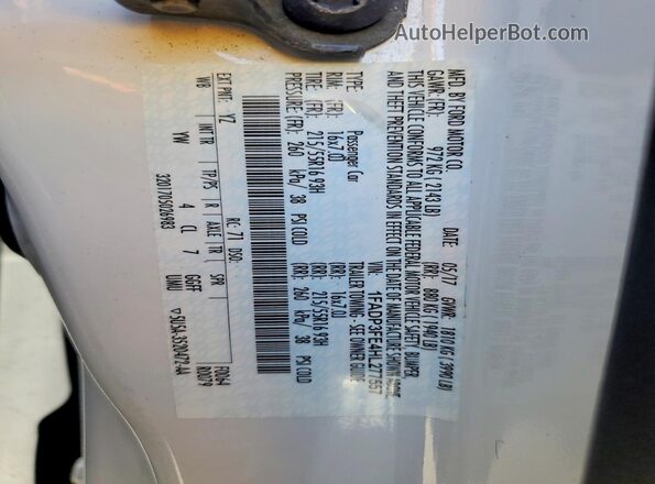 1FADP3FE4HL277557 2017 FORD FOCUS White Vista del compartimento del motor