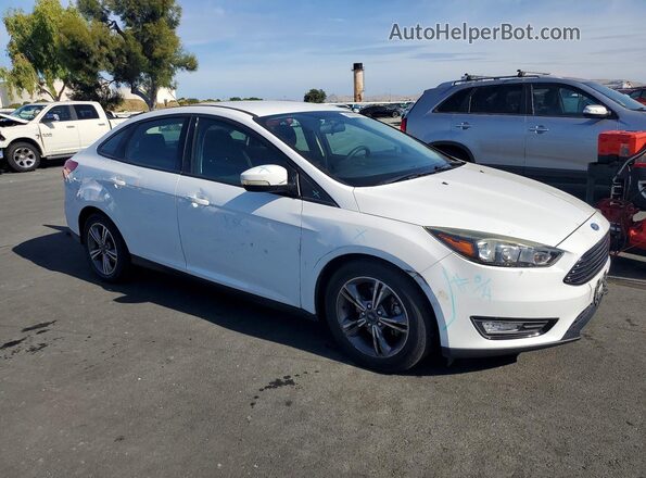 1FADP3FE4HL277557 2017 FORD FOCUS White Delantero derecho