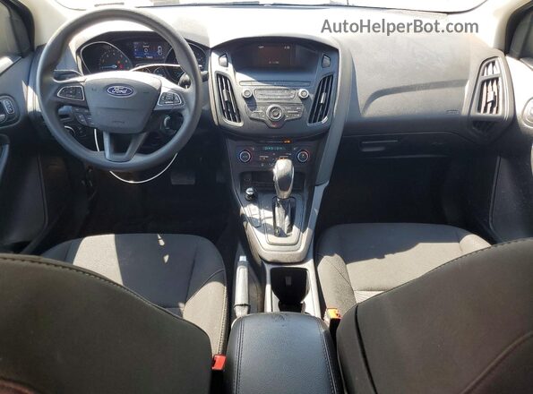 1FADP3FE5JL268176 2018 FORD FOCUS Белый Вид панели приборов