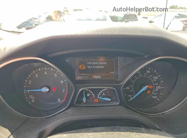 1FADP3FE5JL268176 2018 FORD FOCUS Белый Вид щитка приборов