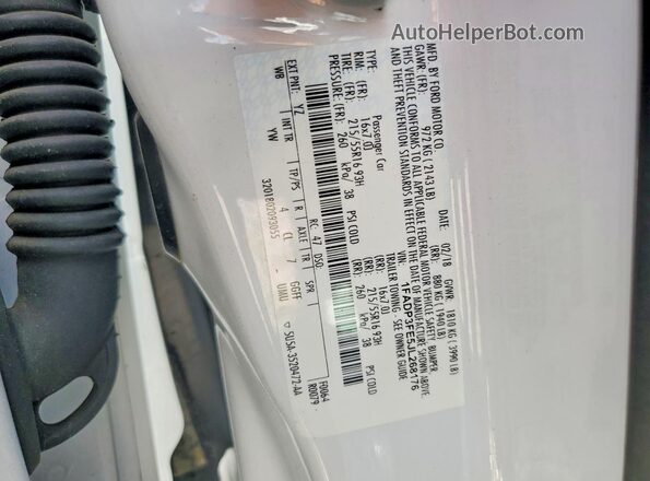 1FADP3FE5JL268176 2018 FORD FOCUS Белый Вид подкапотного пространства