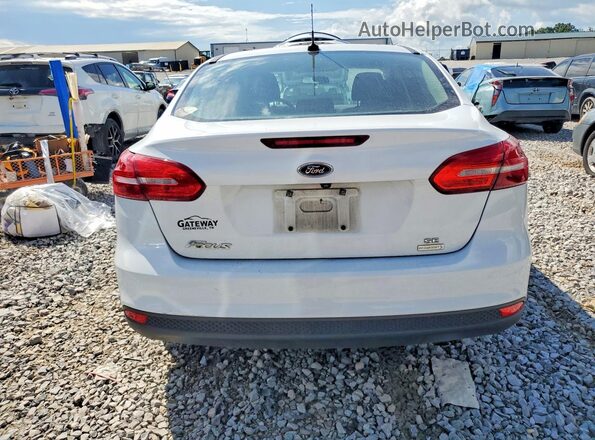 1FADP3FE5JL268176 2018 FORD FOCUS Белый Вид сзади
