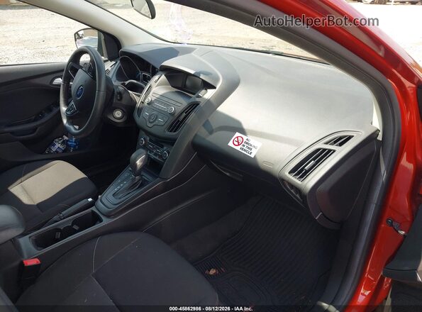 1FADP3FE6JL310533 2018 FORD FOCUS Красный Вид салона спереди