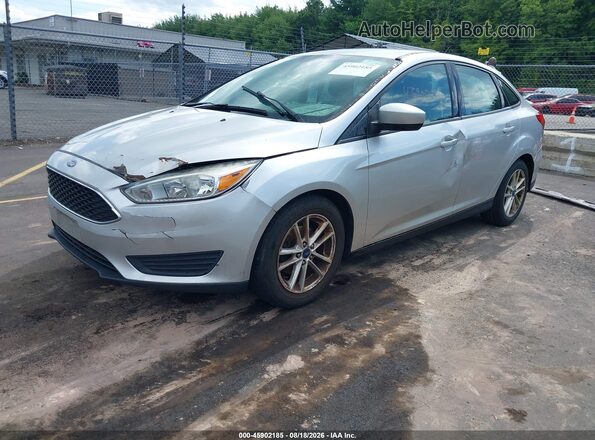 1FADP3FE7JL307043 2018 FORD FOCUS Silver Vista tres cuartos delantera izquierda