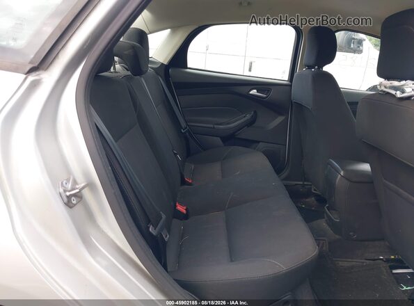 1FADP3FE7JL307043 2018 FORD FOCUS Silver Vista de la etiqueta del VIN