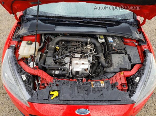 1FADP3FE9HL322881 2017 FORD FOCUS Red Rear interior view