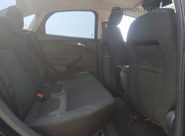 1FADP3FE9HL334951 2017 FORD FOCUS Black Widok tylnych siedzeń