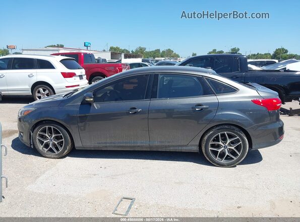 1FADP3FEXHL230050 2017 FORD FOCUS Gray Вид задньої частини салону