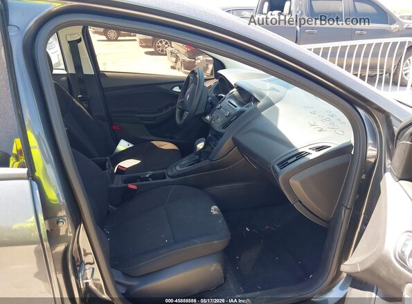 1FADP3FEXHL230050 2017 FORD FOCUS Gray Вид салону спереду