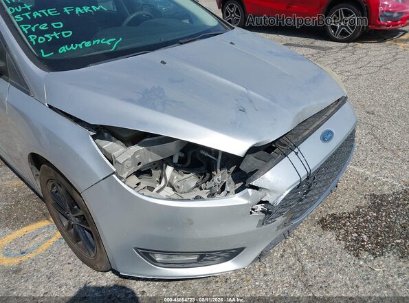1FADP3FEXHL230498 2017 FORD FOCUS Silver Вид спереду