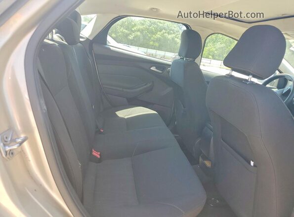1FADP3H20HL237172 2017 FORD FOCUS Tan Rear seats view