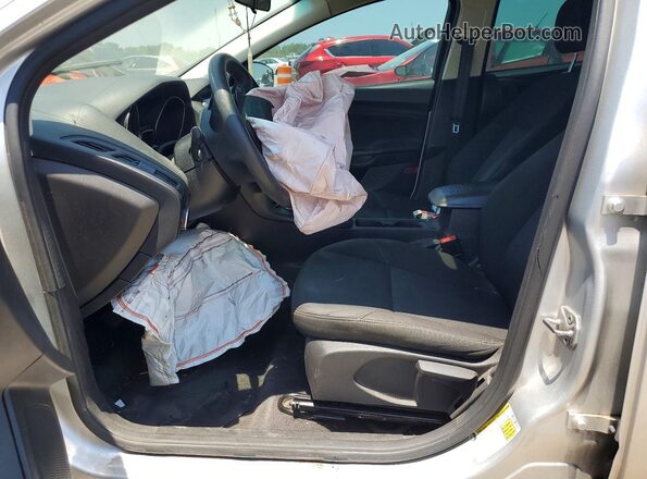 1FADP3H20HL332881 2017 FORD FOCUS Серый Вид салона спереди