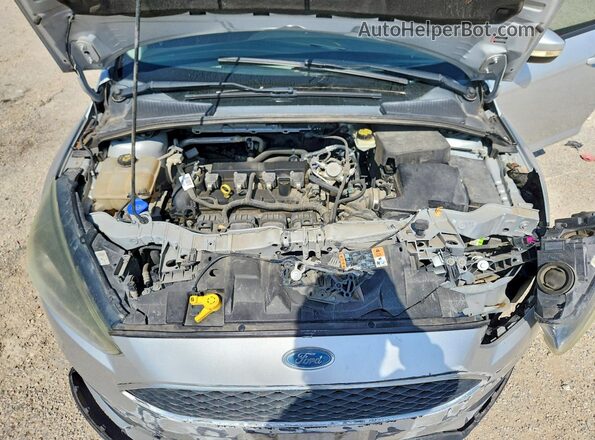 1FADP3H21HL256619 2017 FORD FOCUS Silver Widok wnętrza z tyłu