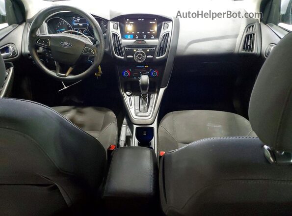 1FADP3H23HL237974 2017 FORD FOCUS Silver Vista del salpicadero