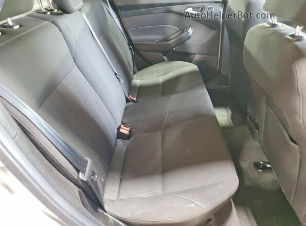 1FADP3H23HL237974 2017 FORD FOCUS Silver Vista de los asientos traseros