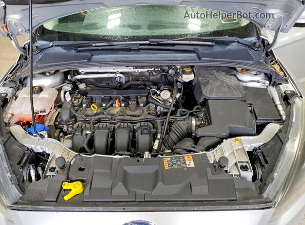 1FADP3H23HL237974 2017 FORD FOCUS Silver Vista interior trasera