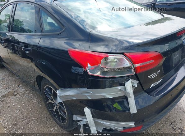 1FADP3H25HL317714 2017 FORD FOCUS Black Widok z przodu