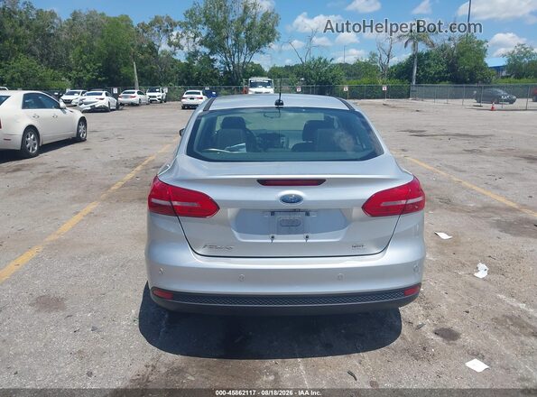 1FADP3H26JL299682 2018 FORD FOCUS Silver 