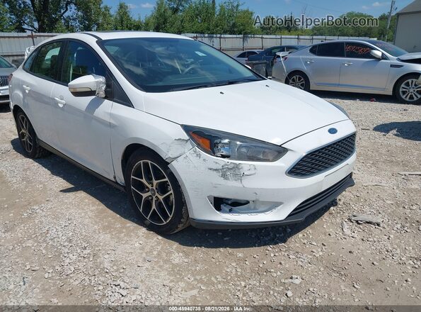 1FADP3H27JL215899 2018 FORD FOCUS White Вид спереду