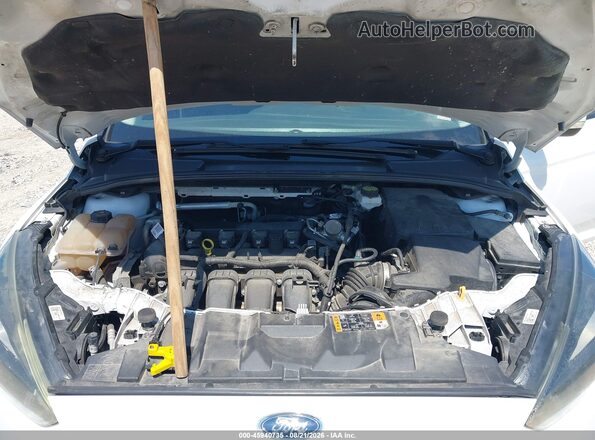 1FADP3H27JL215899 2018 FORD FOCUS White Вид ззаду