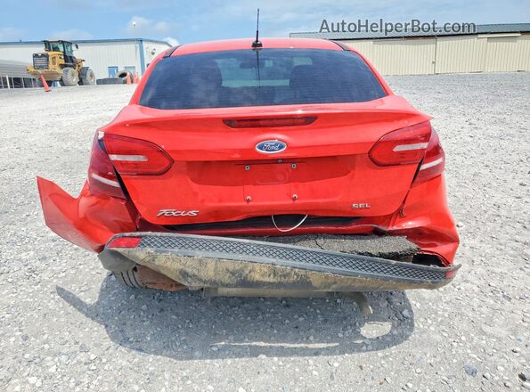 1FADP3H28HL238389 2017 FORD FOCUS Red Rear view