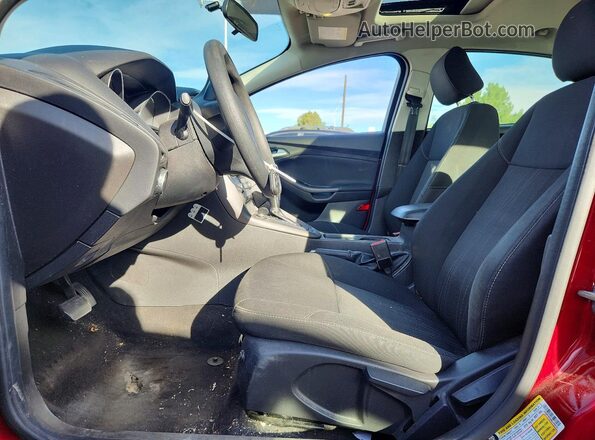 1FADP3H28HL346432 2017 FORD FOCUS Red Front interior view