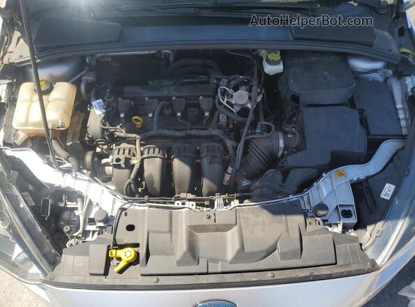 1FADP3H28JL202871 2018 FORD FOCUS Silver Widok wnętrza z tyłu