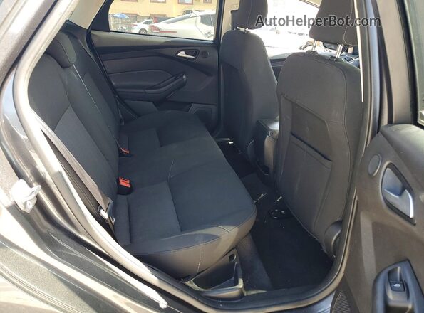 1FADP3H28JL215541 2018 FORD FOCUS Gray Vista de los asientos traseros